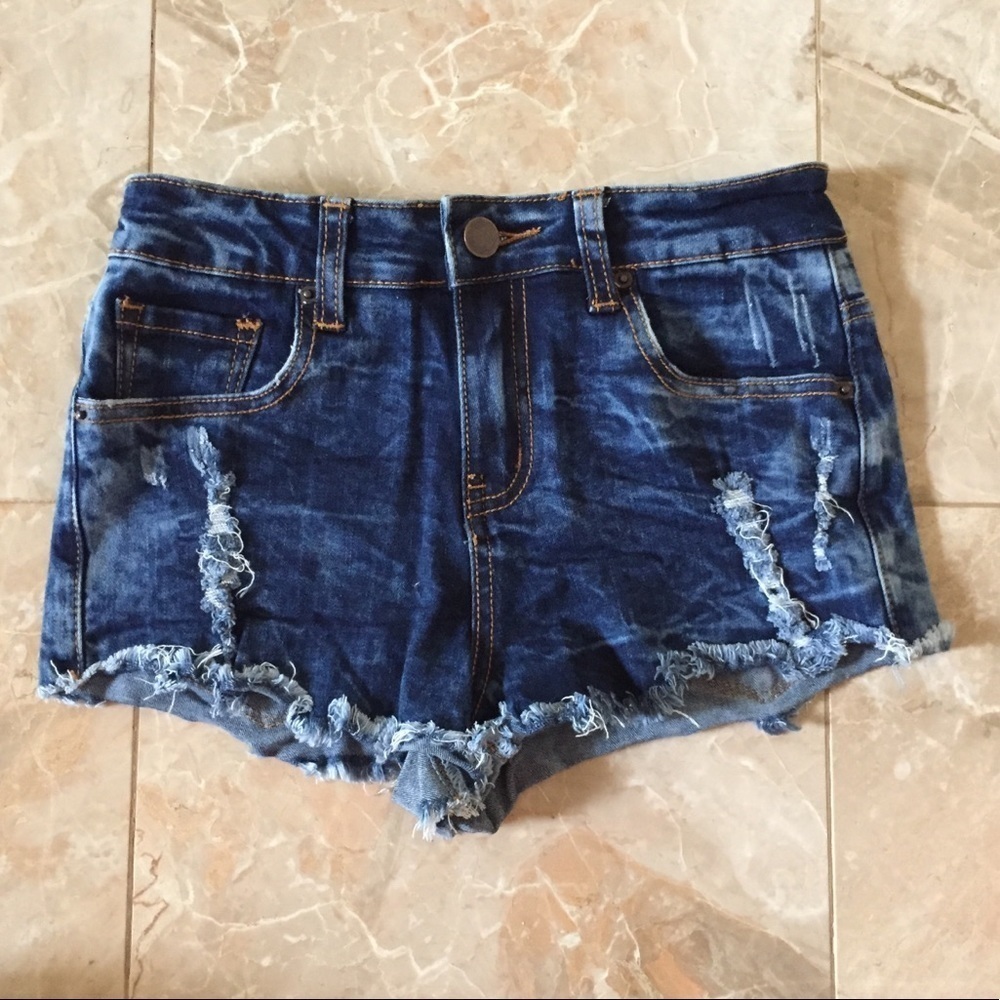 Forever 21 Ripped Denim Shorts size 24 - Picture 1 of 4